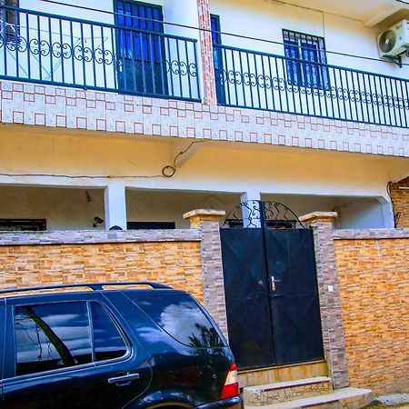 Naiveli-Palm Appartement Meuble Sobre Et Chic Douala Exteriör bild
