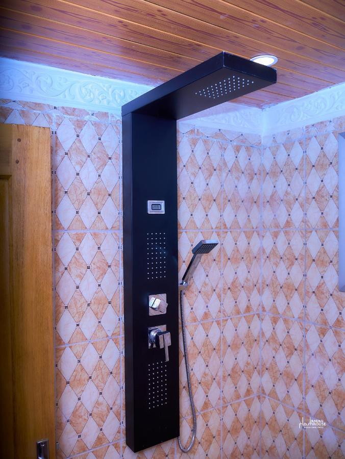 Naiveli-Palm Appartement Meuble Sobre Et Chic Douala Exteriör bild