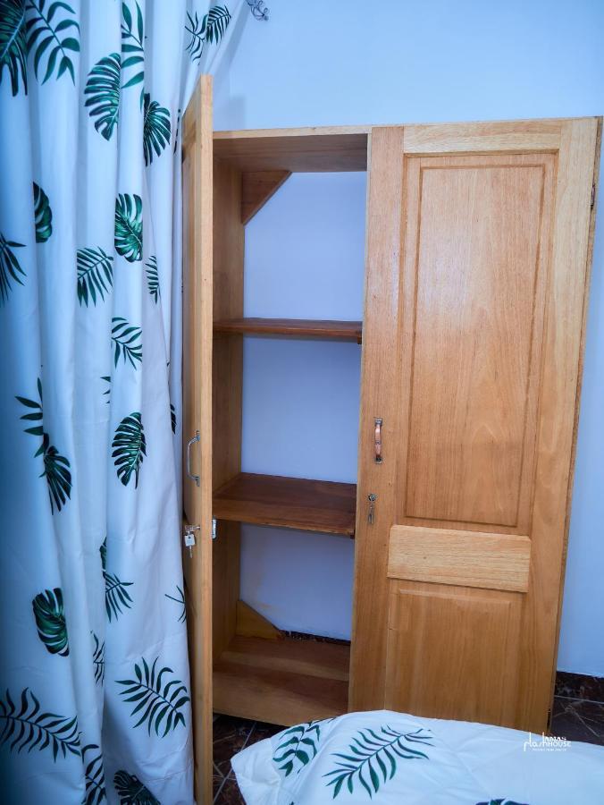 Naiveli-Palm Appartement Meuble Sobre Et Chic Douala Exteriör bild